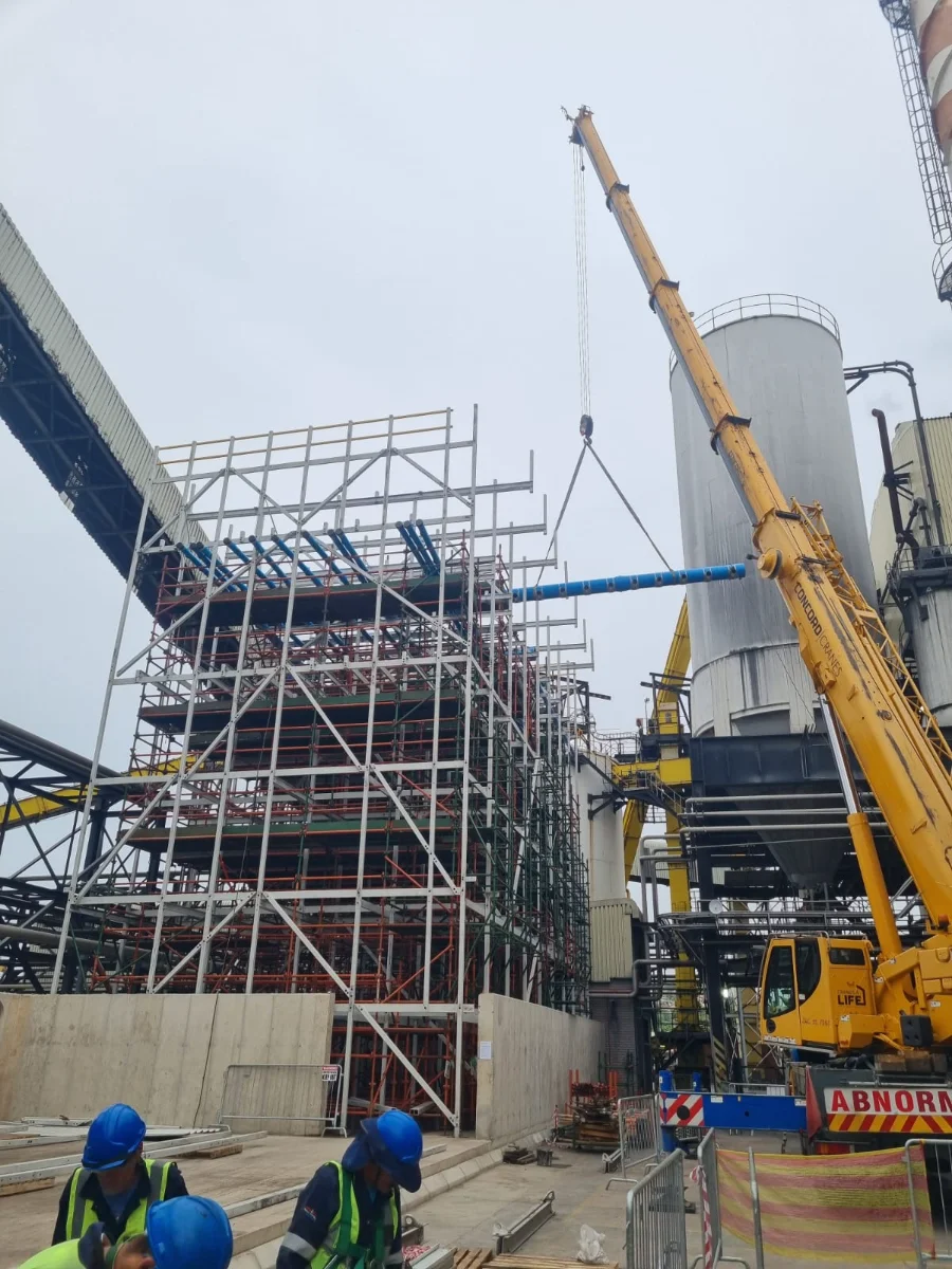 Steel and aluminium cooling installation